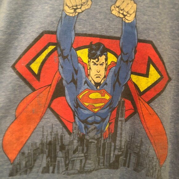 Superman graphic t-shirt sz M - Picture 2 of 4